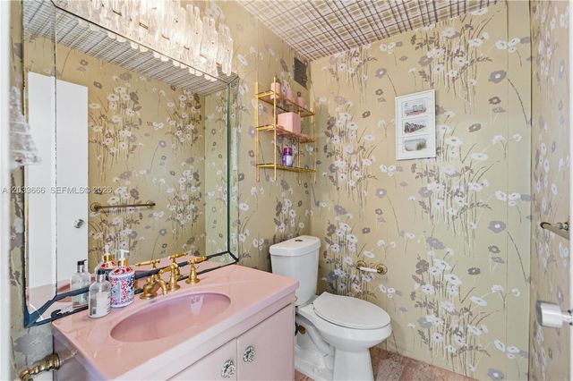 9102 W Bay Harbor Dr 10C, Bay Harbor Islands, FL 33154
