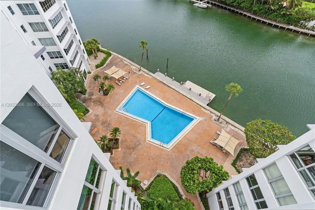 9102 W Bay Harbor Dr 10C, Bay Harbor Islands, FL 33154