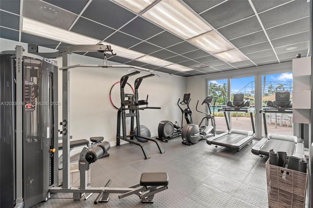 9102 W Bay Harbor Dr 10C, Bay Harbor Islands, FL 33154