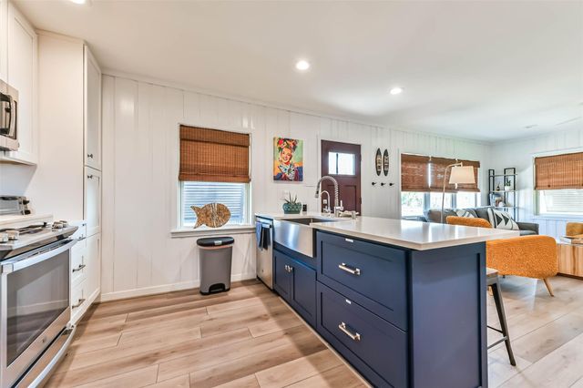 311 Oyster Street, Surfside Beach, TX 77541