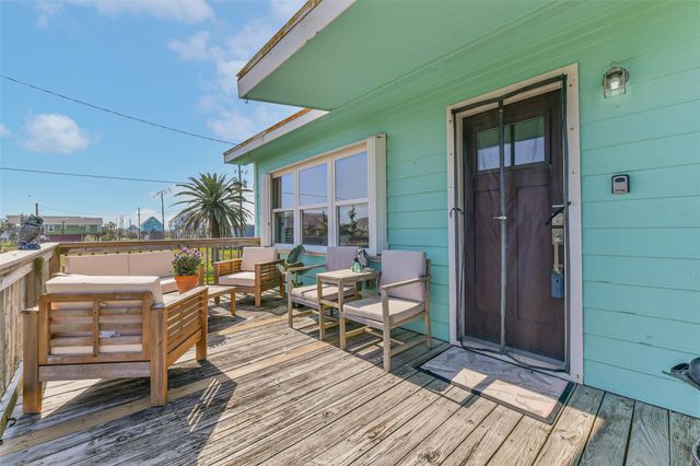 311 Oyster Street, Surfside Beach, TX 77541