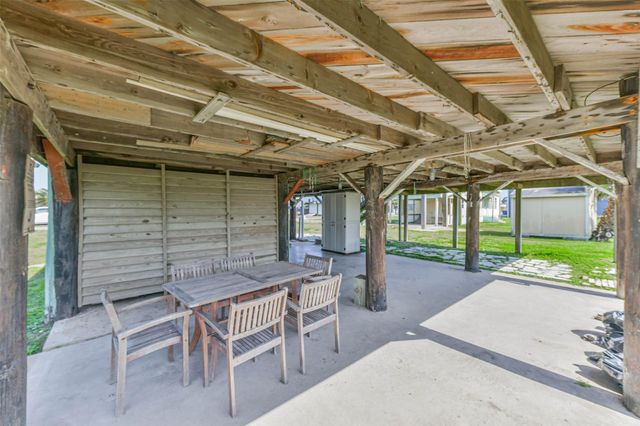 311 Oyster Street, Surfside Beach, TX 77541