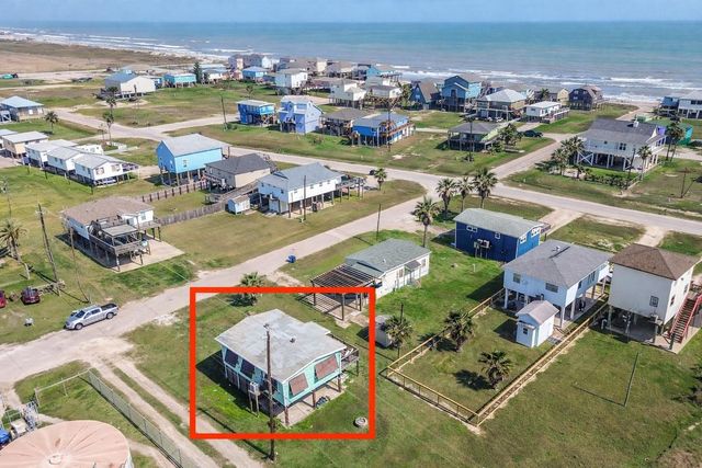 311 Oyster Street, Surfside Beach, TX 77541