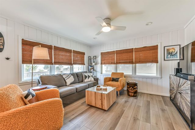 311 Oyster Street, Surfside Beach, TX 77541