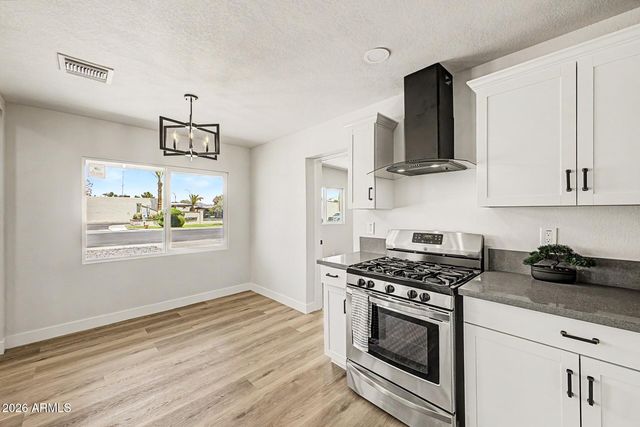 2415 W MARYLAND Avenue, Phoenix, AZ 85015