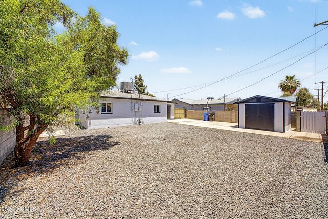 2415 W MARYLAND Avenue, Phoenix, AZ 85015