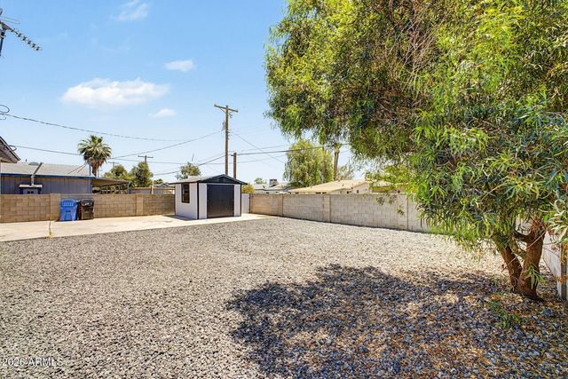 2415 W MARYLAND Avenue, Phoenix, AZ 85015