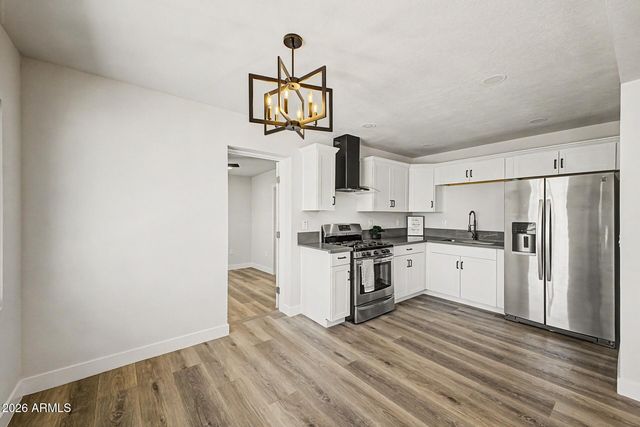 2415 W MARYLAND Avenue, Phoenix, AZ 85015