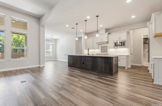 2206 Black Dog, San Antonio, TX 78260