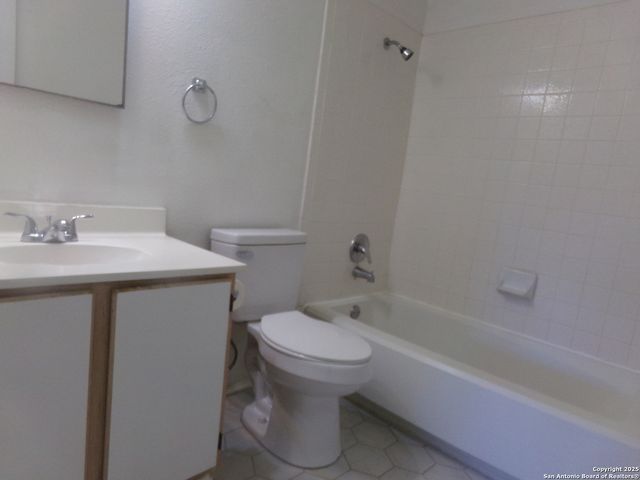 2422 Buffalo Pass, San Antonio, TX 78245