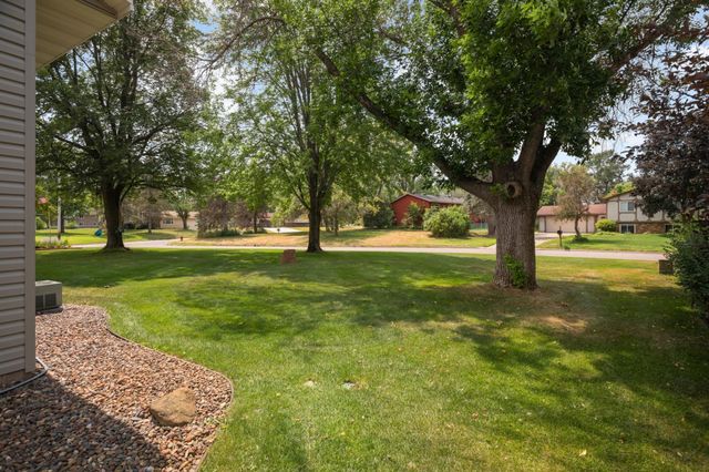 12420 Pineview Trail, Dayton, MN 55327