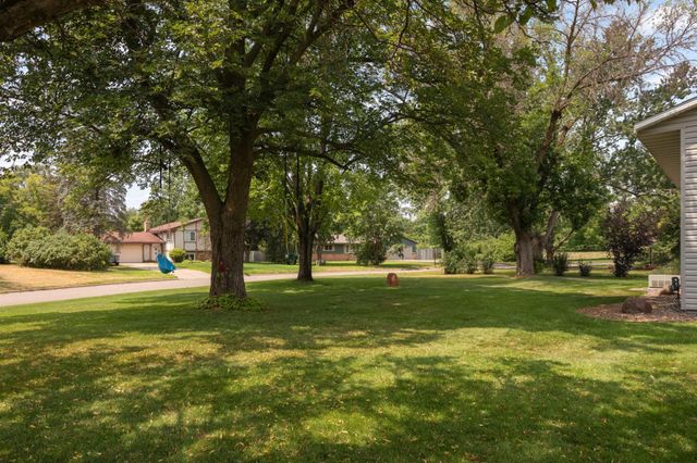 12420 Pineview Trail, Dayton, MN 55327