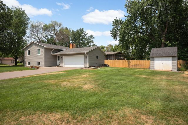 12420 Pineview Trail, Dayton, MN 55327