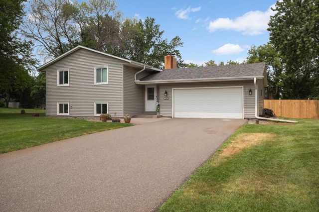 12420 Pineview Trail, Dayton, MN 55327