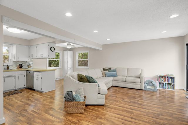 12420 Pineview Trail, Dayton, MN 55327