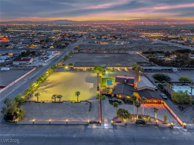 728 North Kiel Street, Henderson, NV 89015