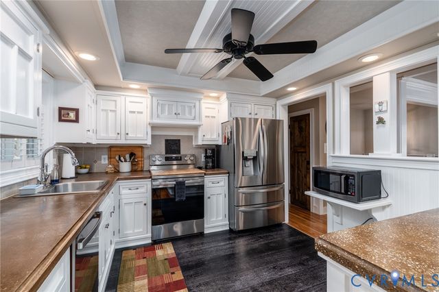 809 Farnwood Dr, Henrico, VA 23229