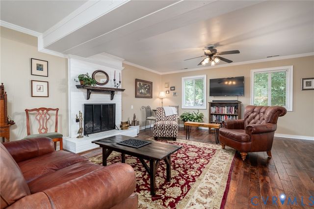 809 Farnwood Dr, Henrico, VA 23229