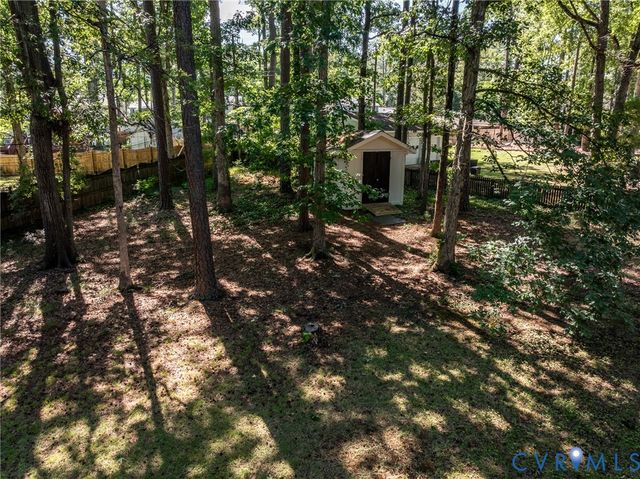 809 Farnwood Dr, Henrico, VA 23229