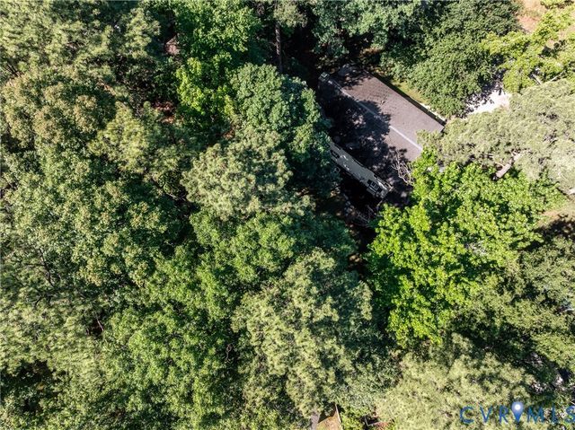 809 Farnwood Dr, Henrico, VA 23229