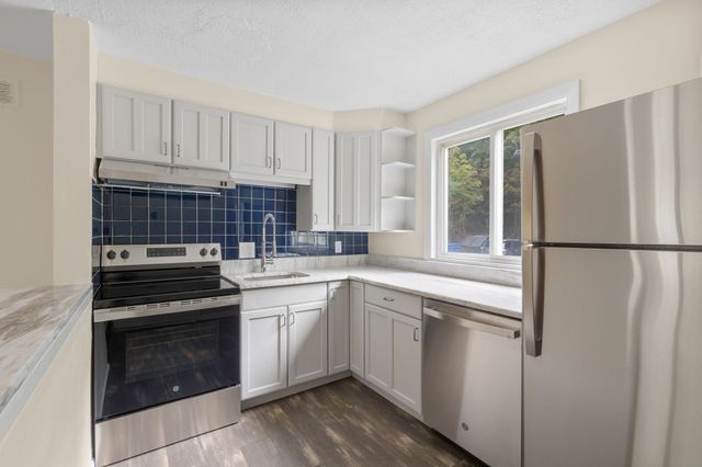 63 Lionel Ave C, Waltham, MA 02452