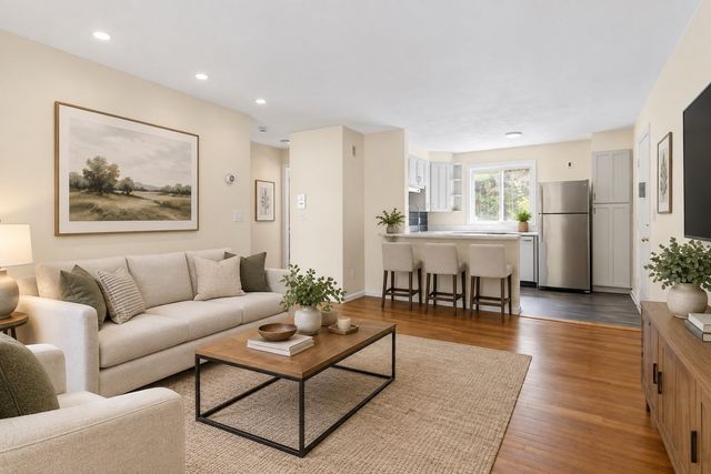 63 Lionel Ave C, Waltham, MA 02452