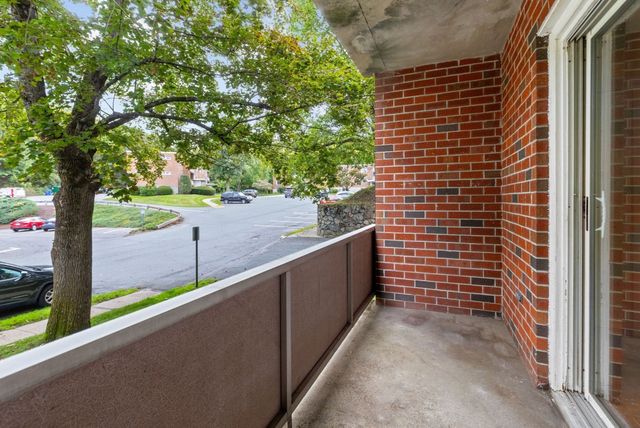 63 Lionel Ave C, Waltham, MA 02452
