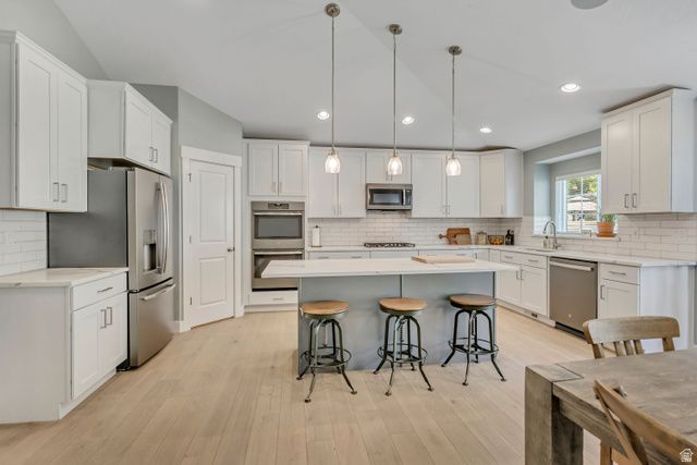 1668 N 400 W, Farmington, UT 84025