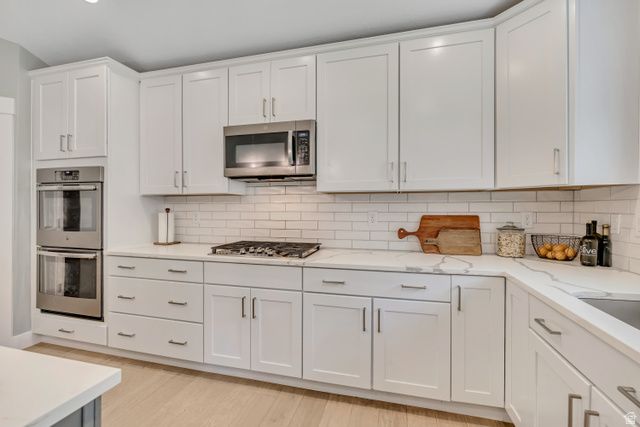 1668 N 400 W, Farmington, UT 84025