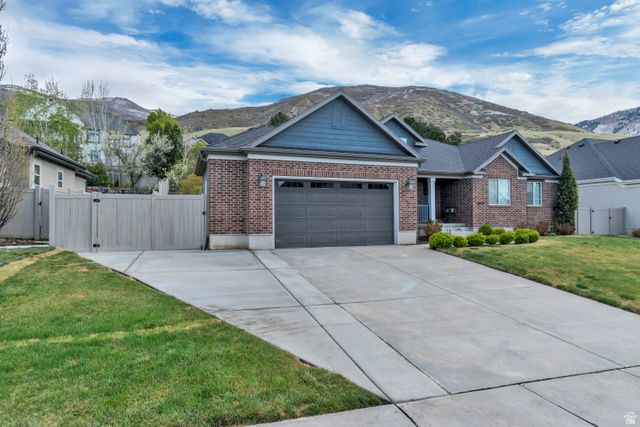 1668 N 400 W, Farmington, UT 84025