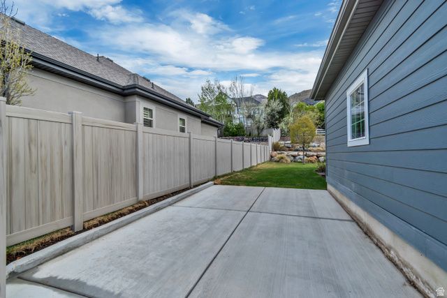 1668 N 400 W, Farmington, UT 84025