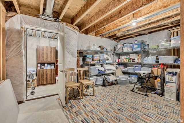 1668 N 400 W, Farmington, UT 84025