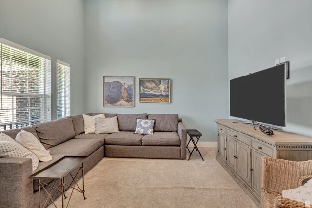 1668 N 400 W, Farmington, UT 84025