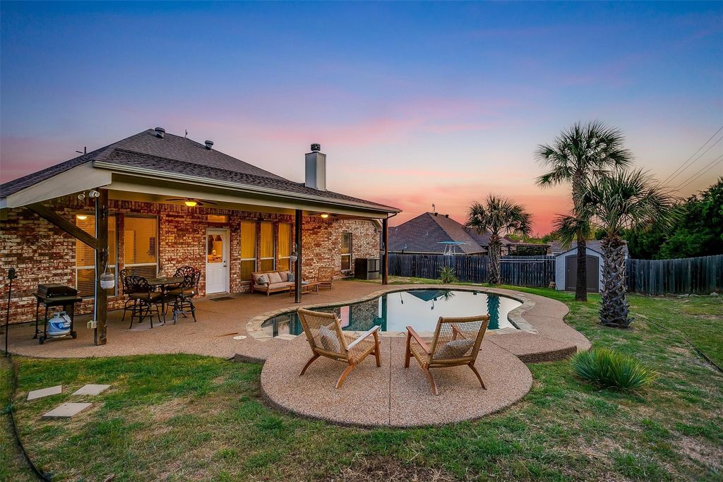 3107 Meandering Way, Granbury, TX 76049