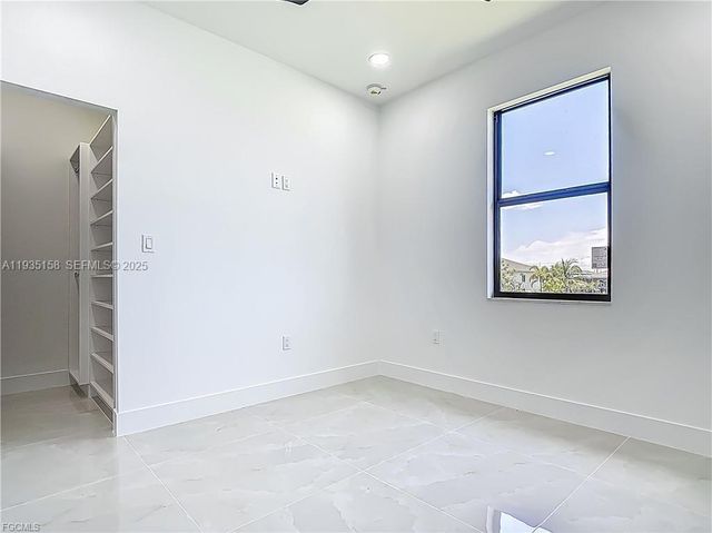 323 NE 19TH TERRACE, Cape Coral, FL 33909