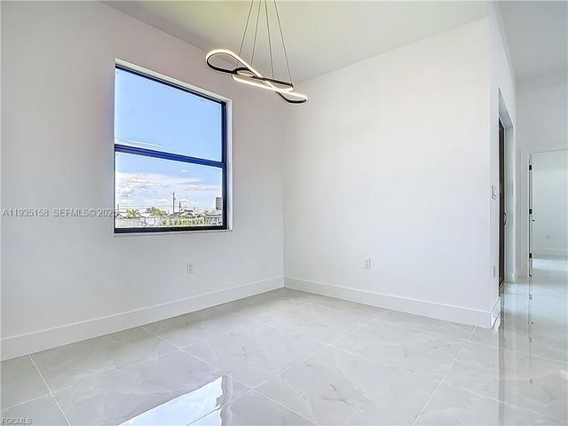 323 NE 19TH TERRACE, Cape Coral, FL 33909