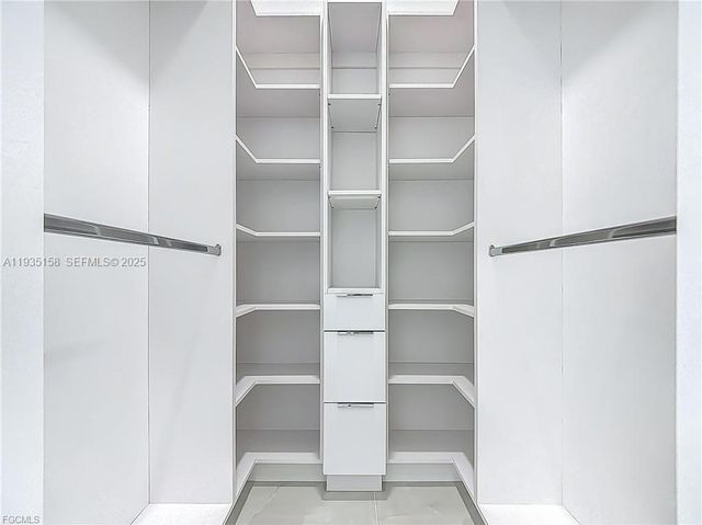 323 NE 19TH TERRACE, Cape Coral, FL 33909