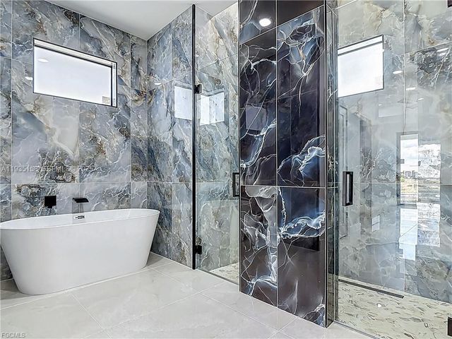 323 NE 19TH TERRACE, Cape Coral, FL 33909