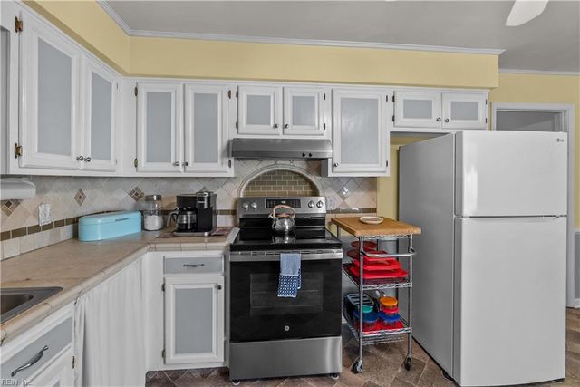 4848 Halwell DR, Virginia Beach, VA 23464