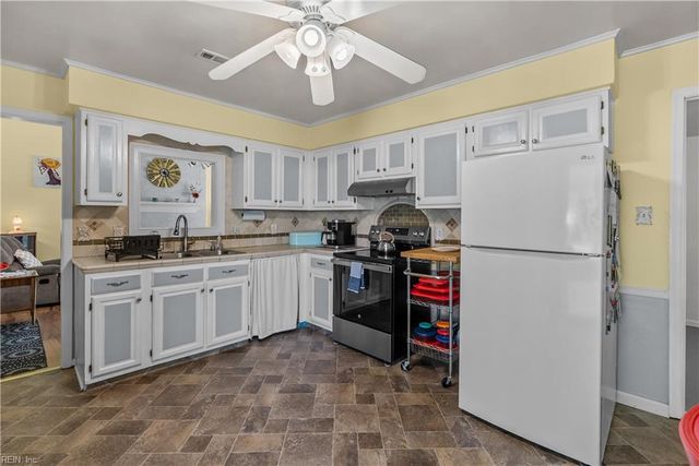 4848 Halwell DR, Virginia Beach, VA 23464