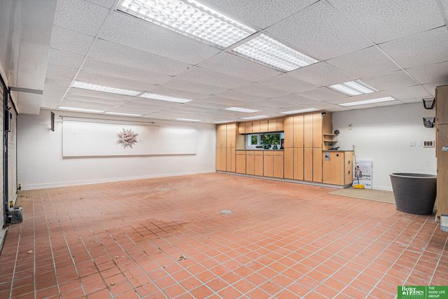 21811 Hillandale Drive, Elkhorn, NE 68022