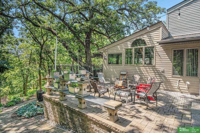 21811 Hillandale Drive, Elkhorn, NE 68022