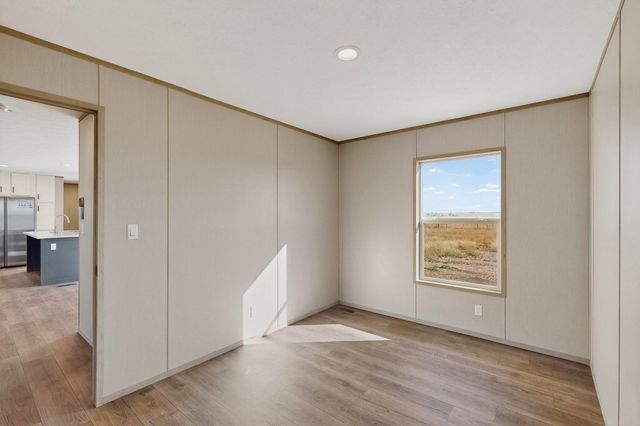 53 Airport Drive Street, Los Lunas, NM 87031