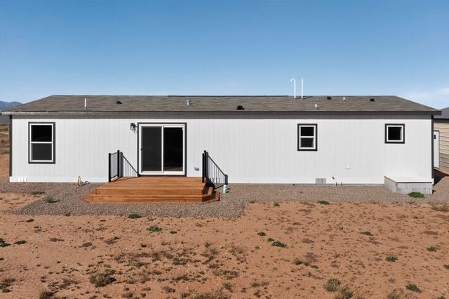 53 Airport Drive Street, Los Lunas, NM 87031