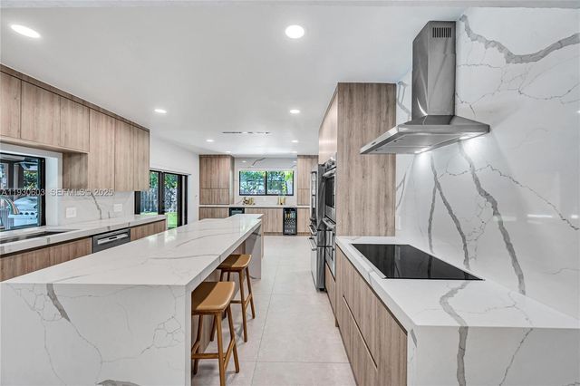 11340 SW 74th Ct, Pinecrest, FL 33156