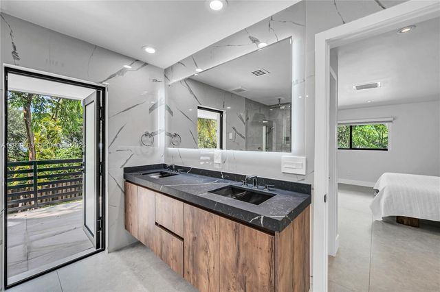 11340 SW 74th Ct, Pinecrest, FL 33156