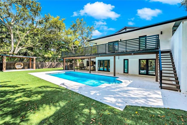 11340 SW 74th Ct, Pinecrest, FL 33156