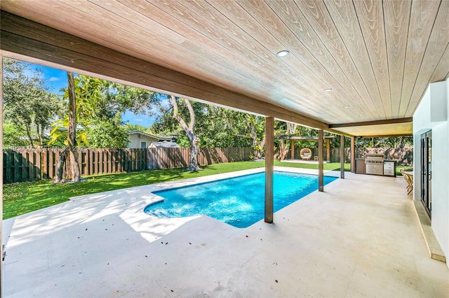 11340 SW 74th Ct, Pinecrest, FL 33156