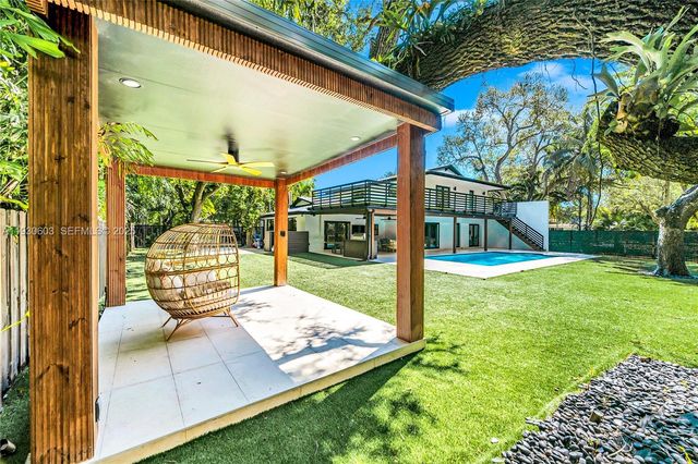 11340 SW 74th Ct, Pinecrest, FL 33156