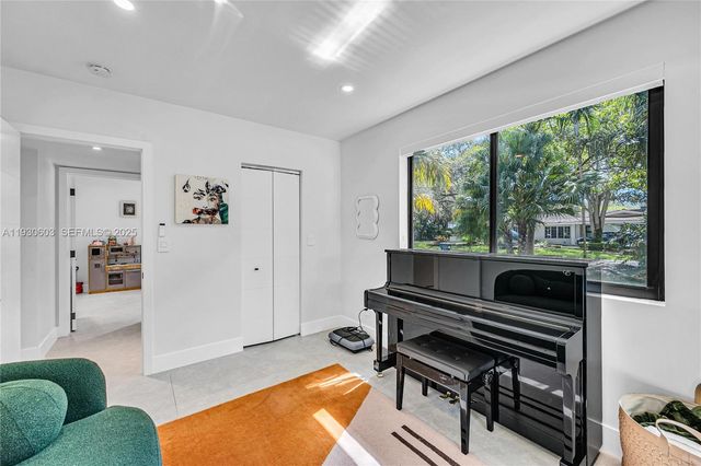 11340 SW 74th Ct, Pinecrest, FL 33156